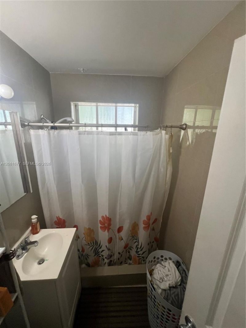 1190 NW 135th St, North Miami, FL 33168 Photo