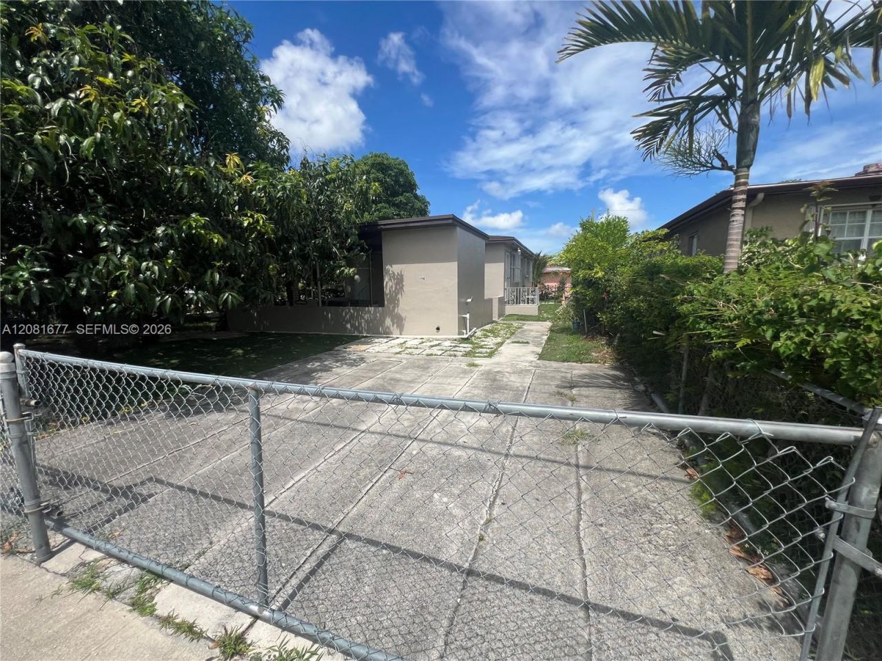 1190 NW 135th St, North Miami, FL 33168 Photo