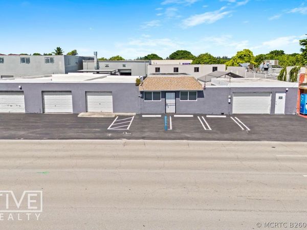 225 N Dixie Highway , Hallandale Beach, FL 33009