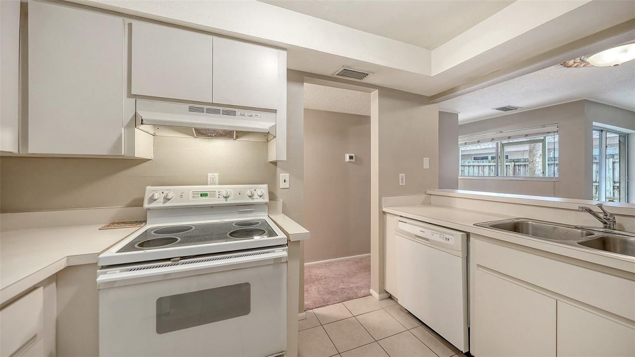 2121 Wood Street, Unit A103, Sarasota, FL 34237 Photo