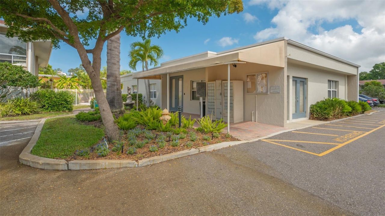 2121 Wood Street, Unit A103, Sarasota, FL 34237 Photo