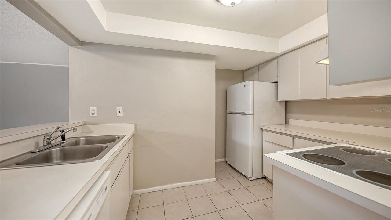 2121 Wood Street, Unit A103, Sarasota, FL 34237 Photo