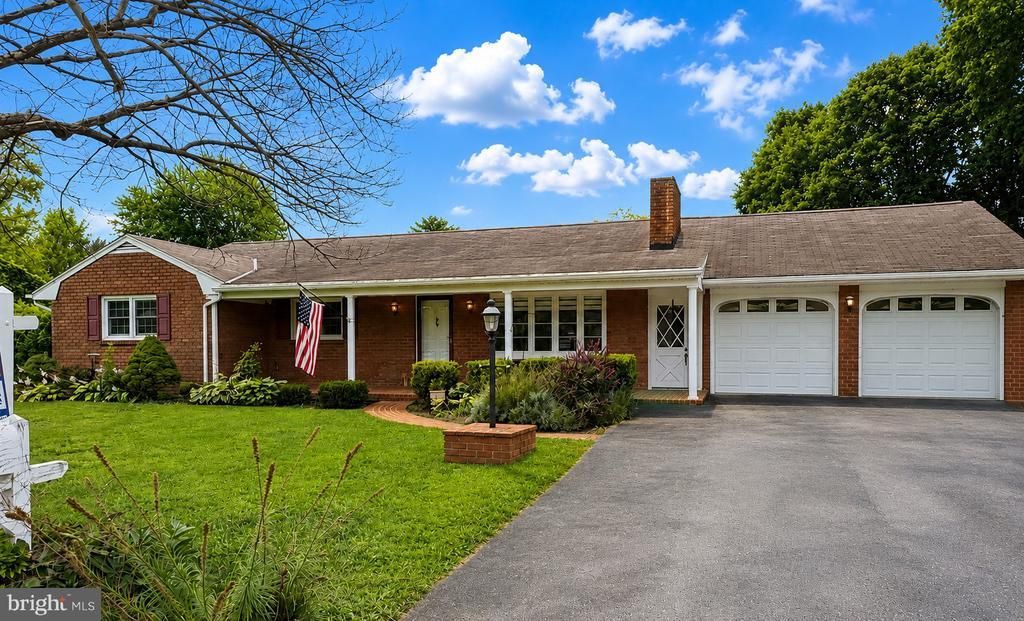 16635 LONGSTREET DRIVE, WILLIAMSPORT, MD 21795
