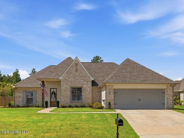 101 Lakecrest Drive, Madison, MS 39110