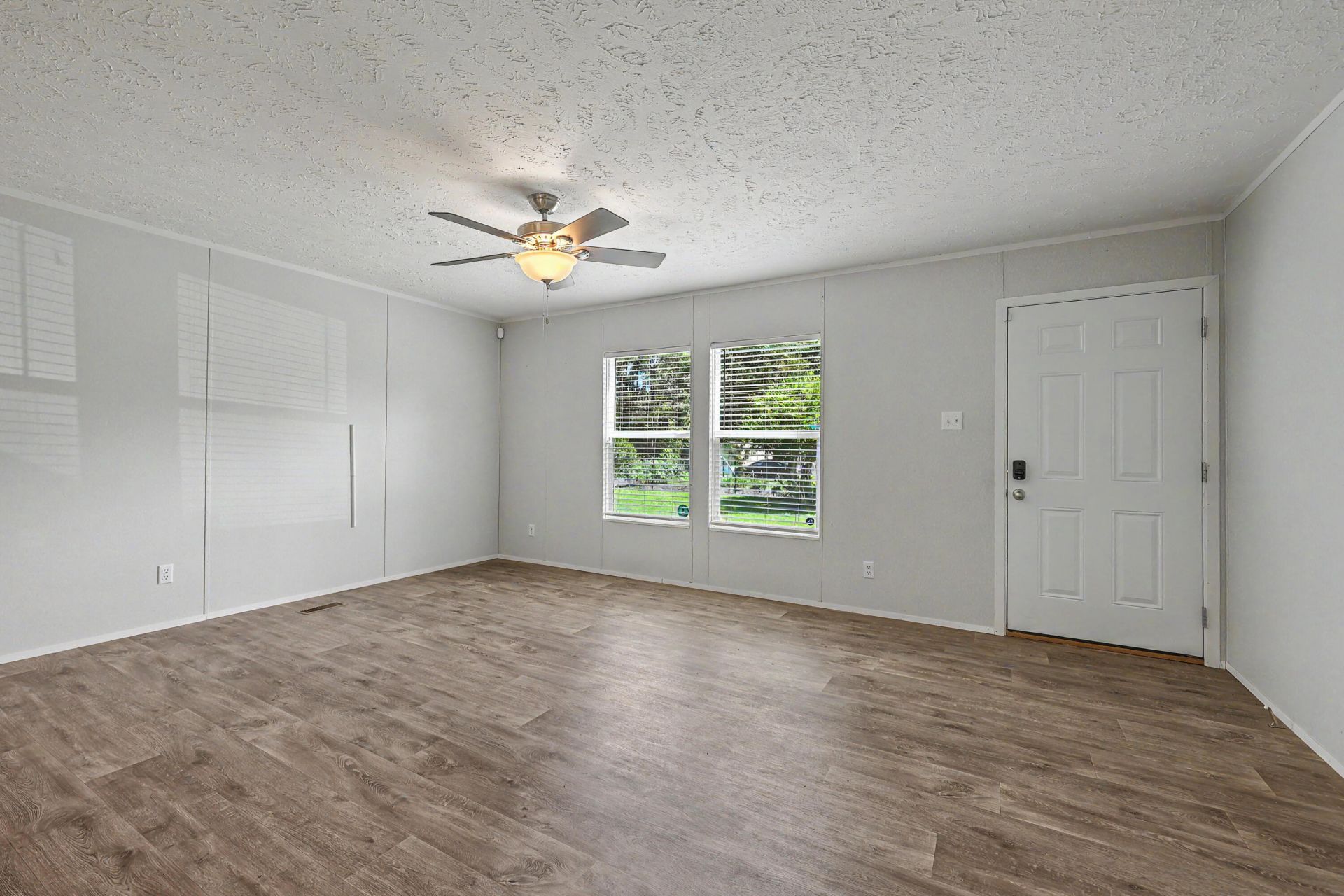 714 Rosa Place Photo 5