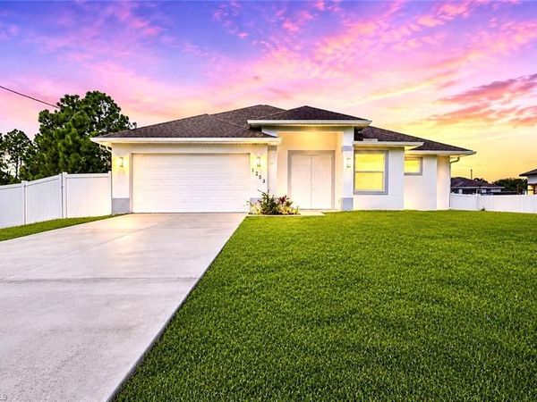 1203 Sunniland BLVD , LEHIGH ACRES, FL 33971