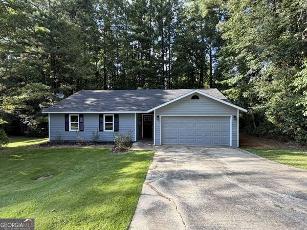613 Blue Flag Lane, Fairburn, GA 30213