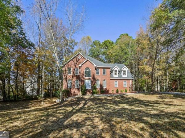 100 Julia Court, Fayetteville, GA 30214
