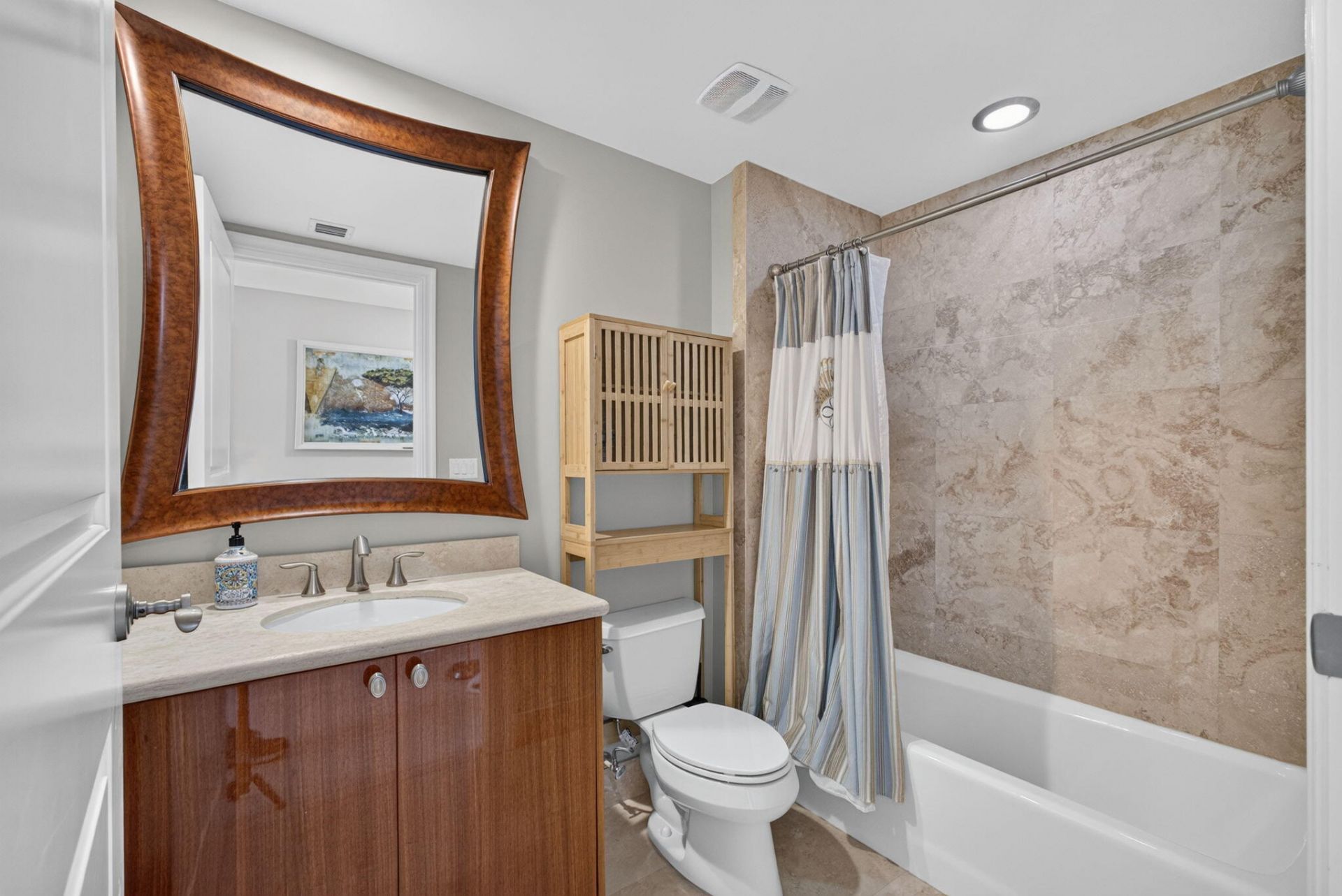 2700 N Ocean Drive, Unit 905B, Riviera Beach, FL 33404 Photo