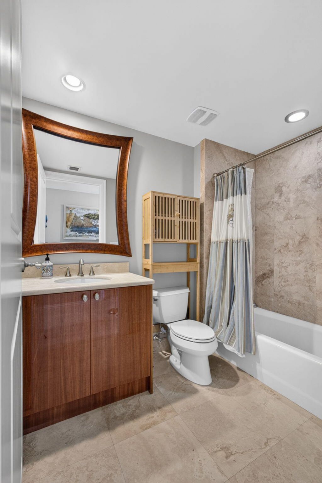 2700 N Ocean Drive, Unit 905B, Riviera Beach, FL 33404 Photo