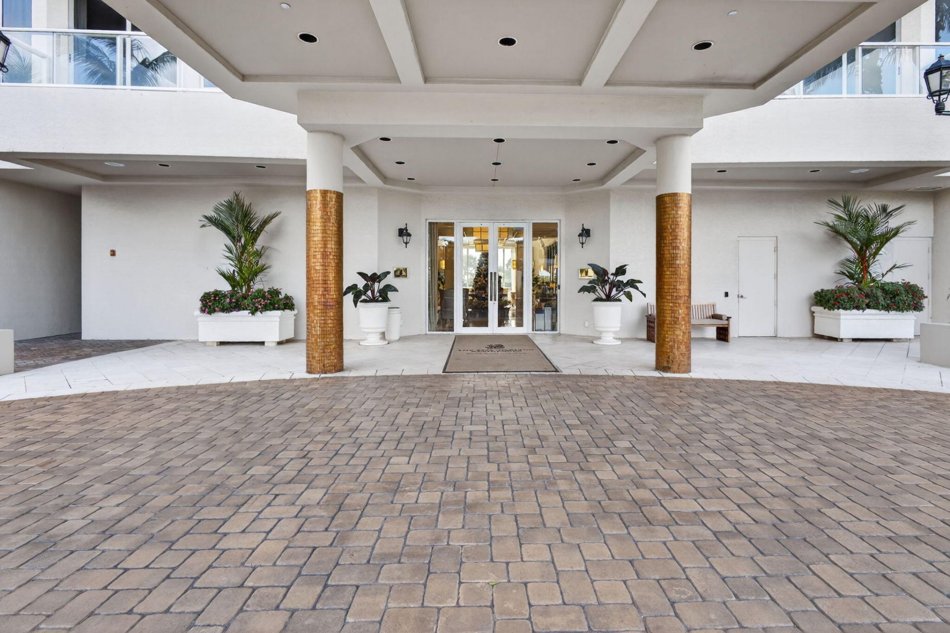 2700 N Ocean Drive, Unit 905B, Riviera Beach, FL 33404 Photo