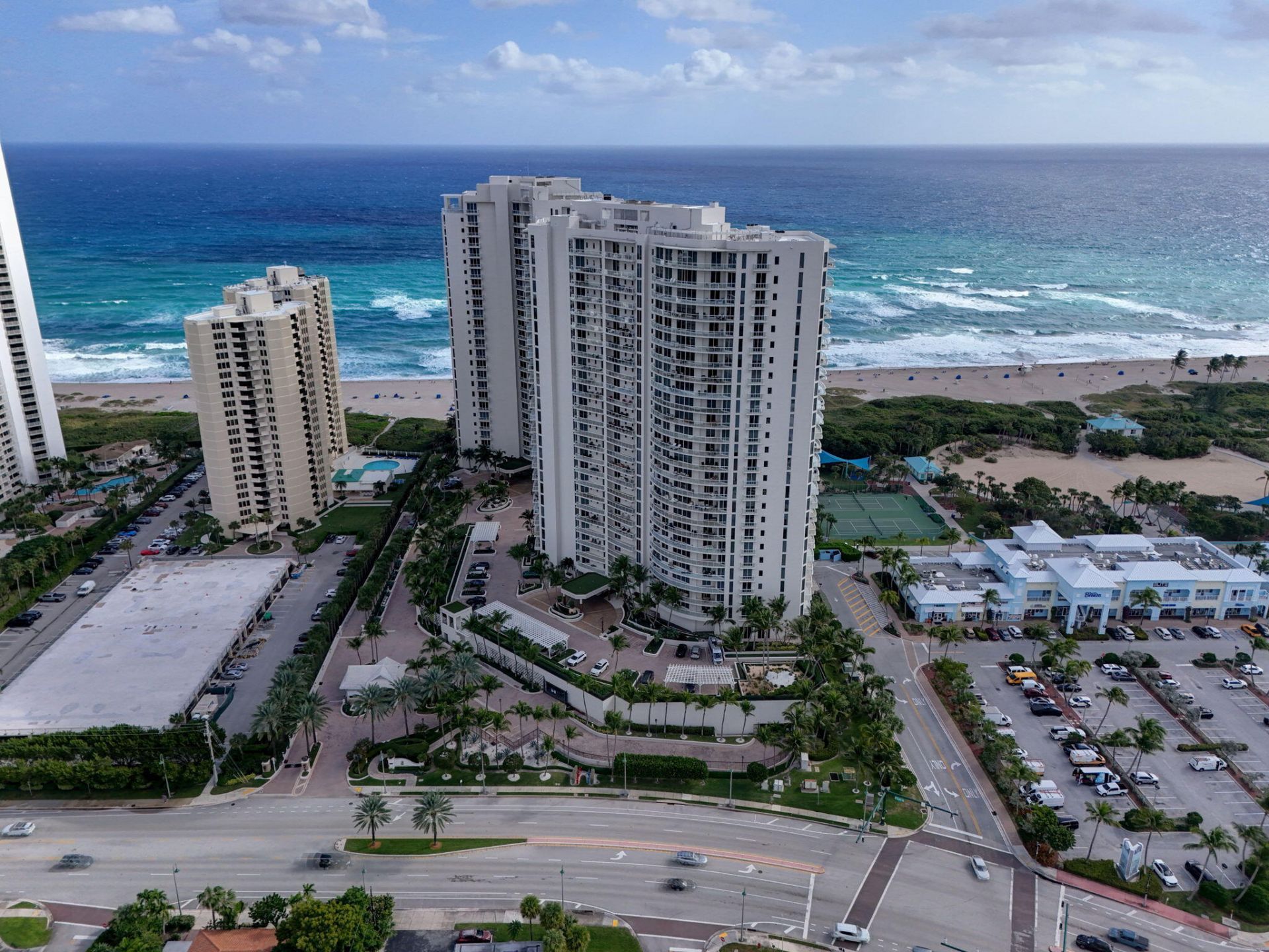 2700 N Ocean Drive, Unit 905B, Riviera Beach, FL 33404 Photo