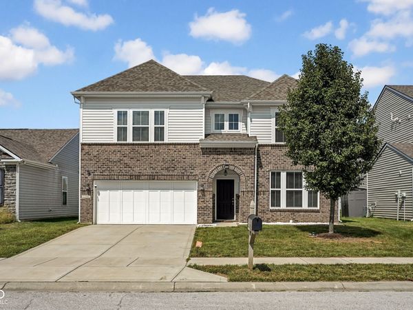 2346 Creek Bank Drive , Columbus, IN 47201