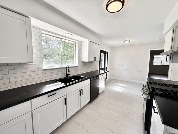 325 Marilyn Dr, Baton Rouge, LA 70815