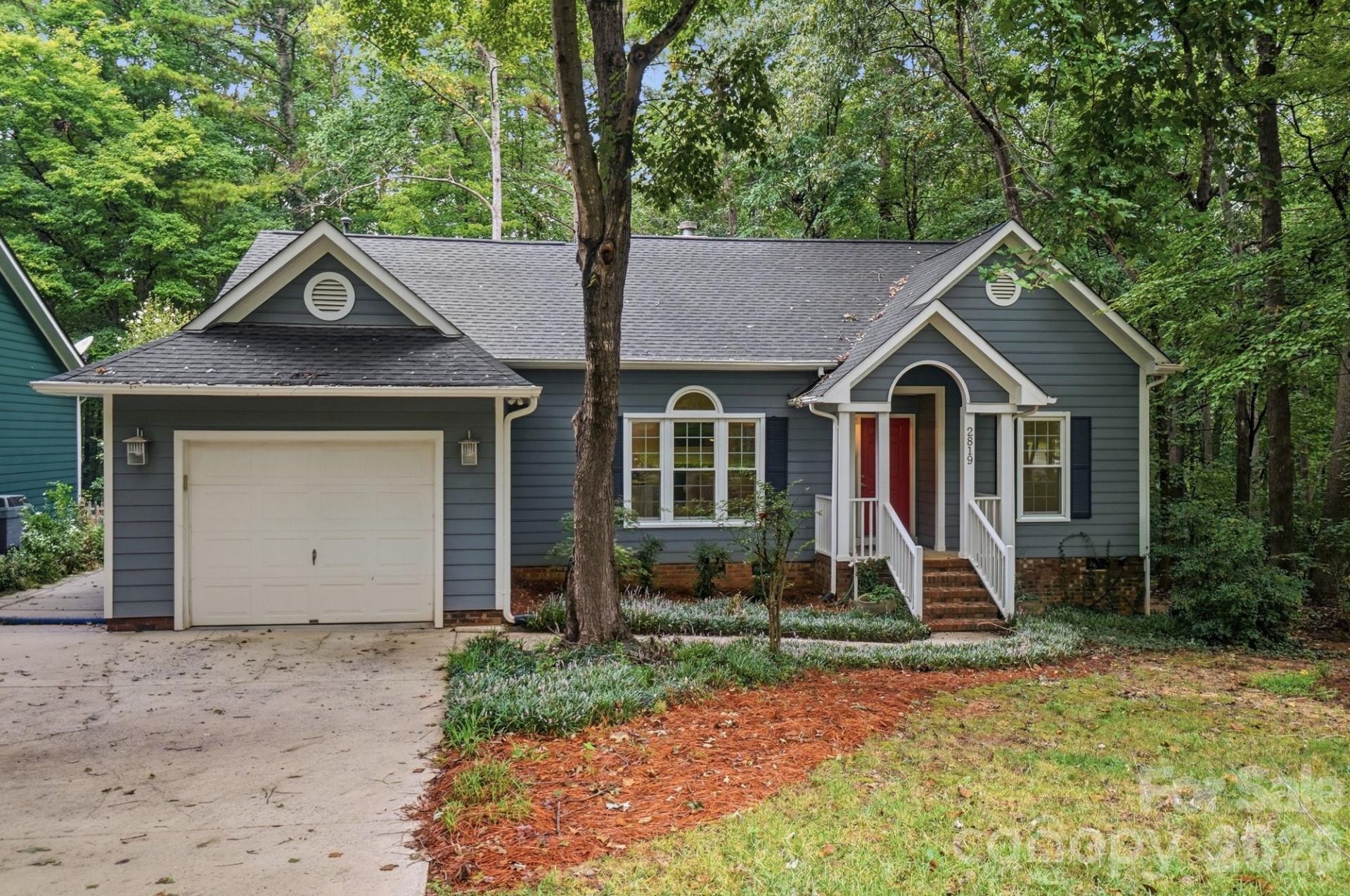 2819 Cedar Chase Drive, Matthews, NC 28105 Main Photo