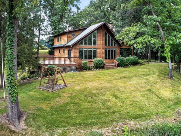 61519 Neaman Road, Constantine, MI 49042