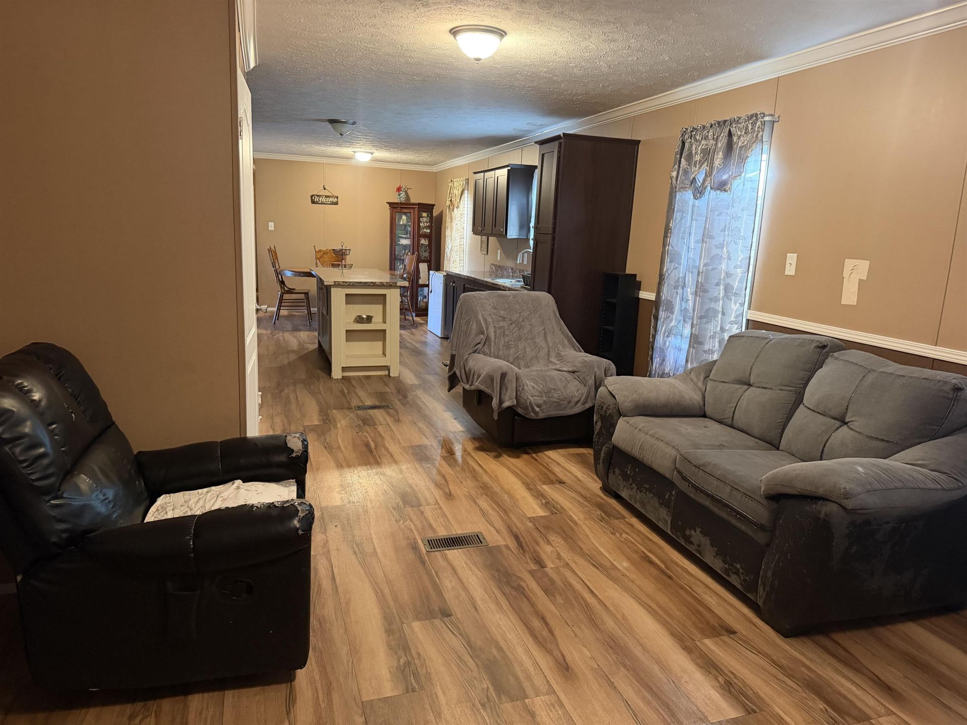 835 Oatland Rd. Photo 9
