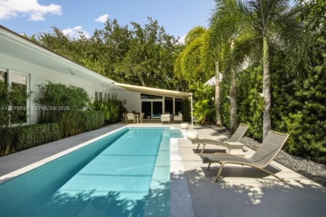 205 S Shore Dr S, Miami, FL 33133 Photo
