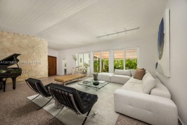 205 S Shore Dr S, Miami, FL 33133 Photo