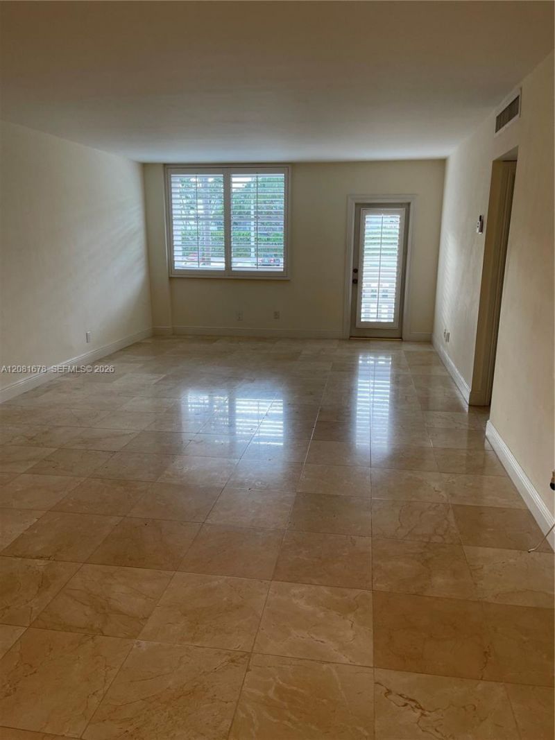 90 Edgewater Dr, Unit 121, Coral Gables, FL 33133 Photo