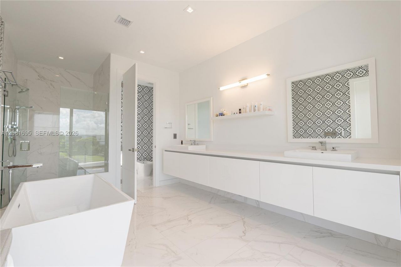 16766 Natures Way, Weston, FL 33326 Photo