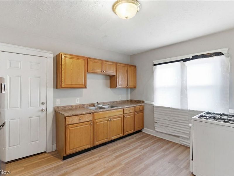 4025 E 144th Street, Cleveland, OH 44128 Photo 14