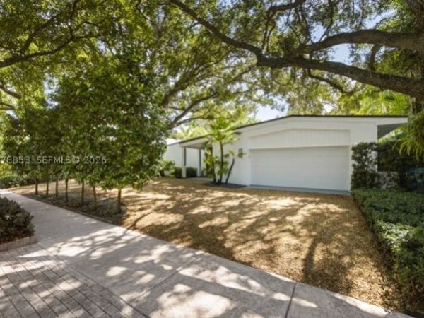205 S Shore Dr S, Miami, FL 33133