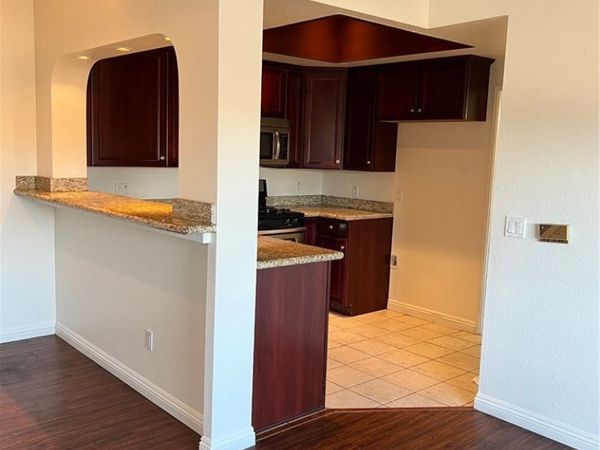 10943 Laurel Canyon, Unit C-20, San Fernando, CA 91340