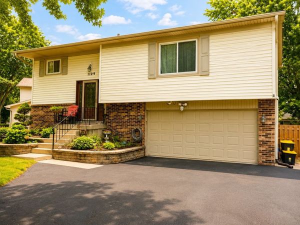 1129 Bramble Avenue , Bolingbrook, IL 60490