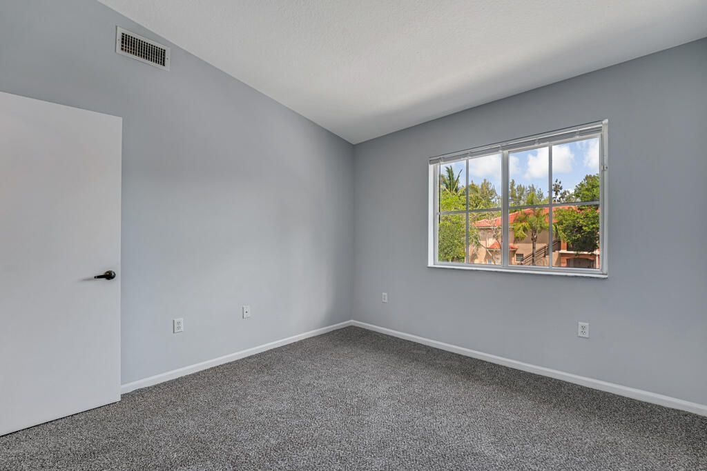 3810 N Jog Road, Unit 204, West Palm Beach, FL 33411 Photo