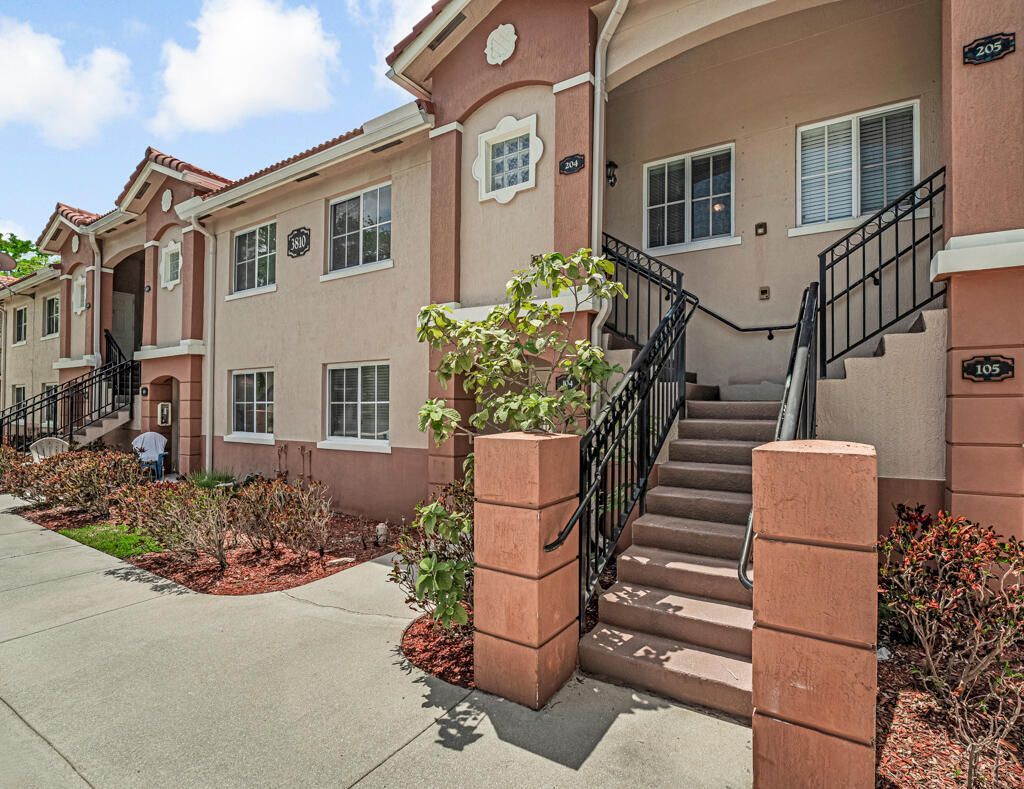 3810 N Jog Road, Unit 204, West Palm Beach, FL 33411 Photo