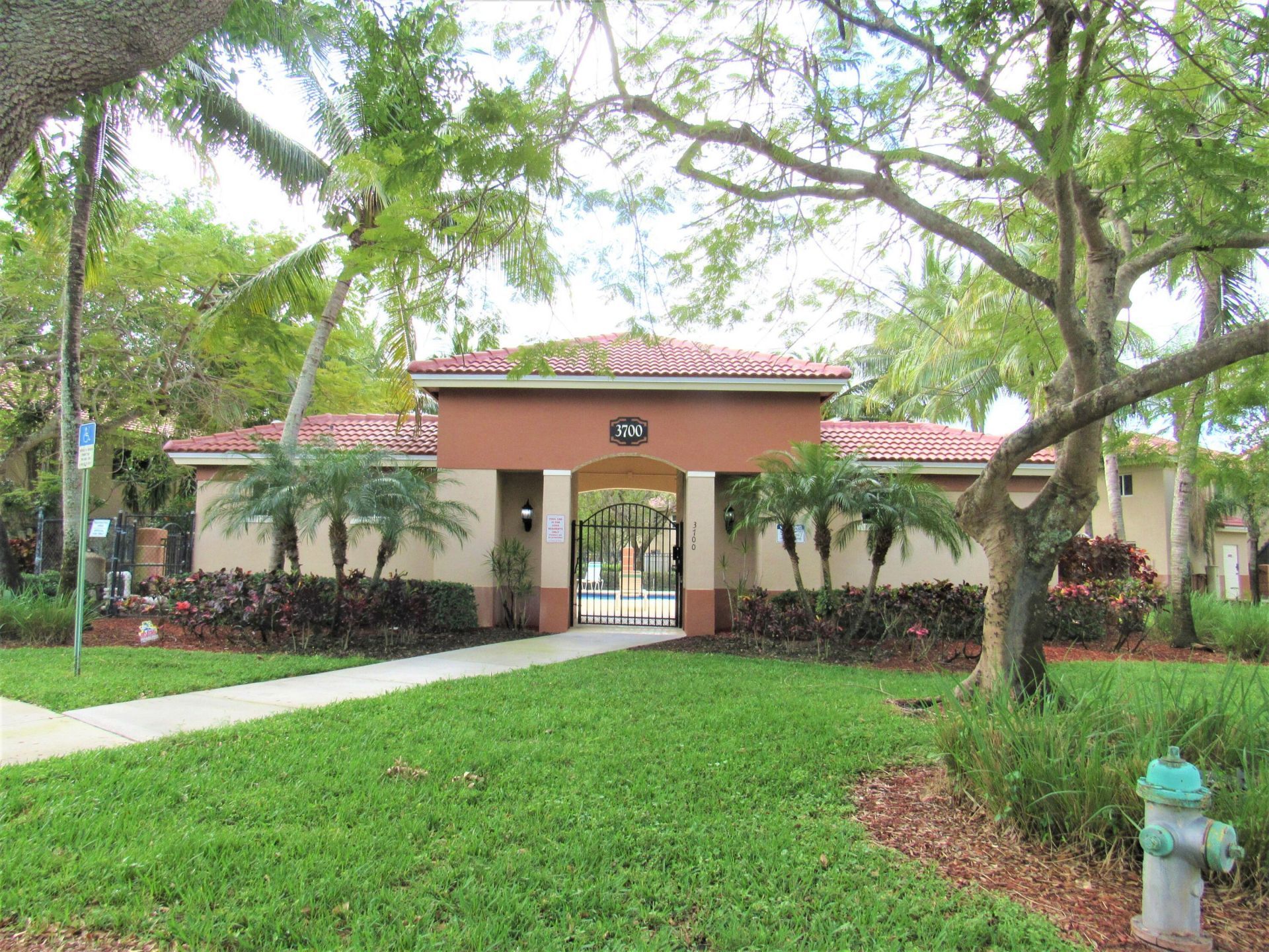 3810 N Jog Road, Unit 204, West Palm Beach, FL 33411 Photo