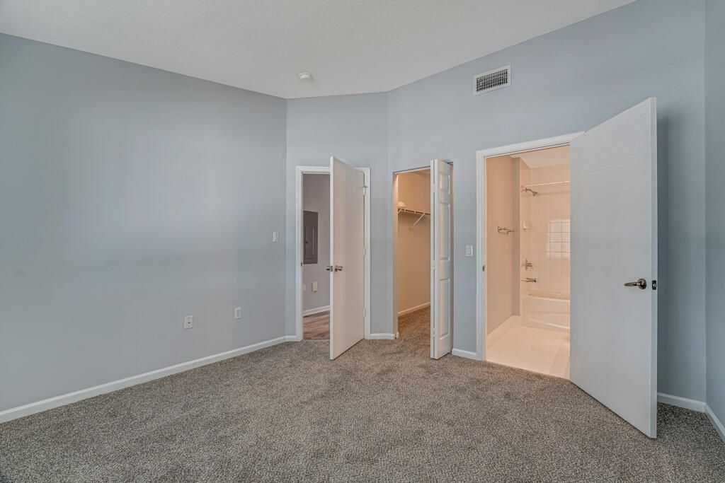 3810 N Jog Road, Unit 204, West Palm Beach, FL 33411 Photo