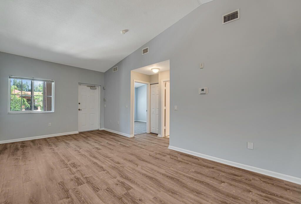 3810 N Jog Road, Unit 204, West Palm Beach, FL 33411 Photo