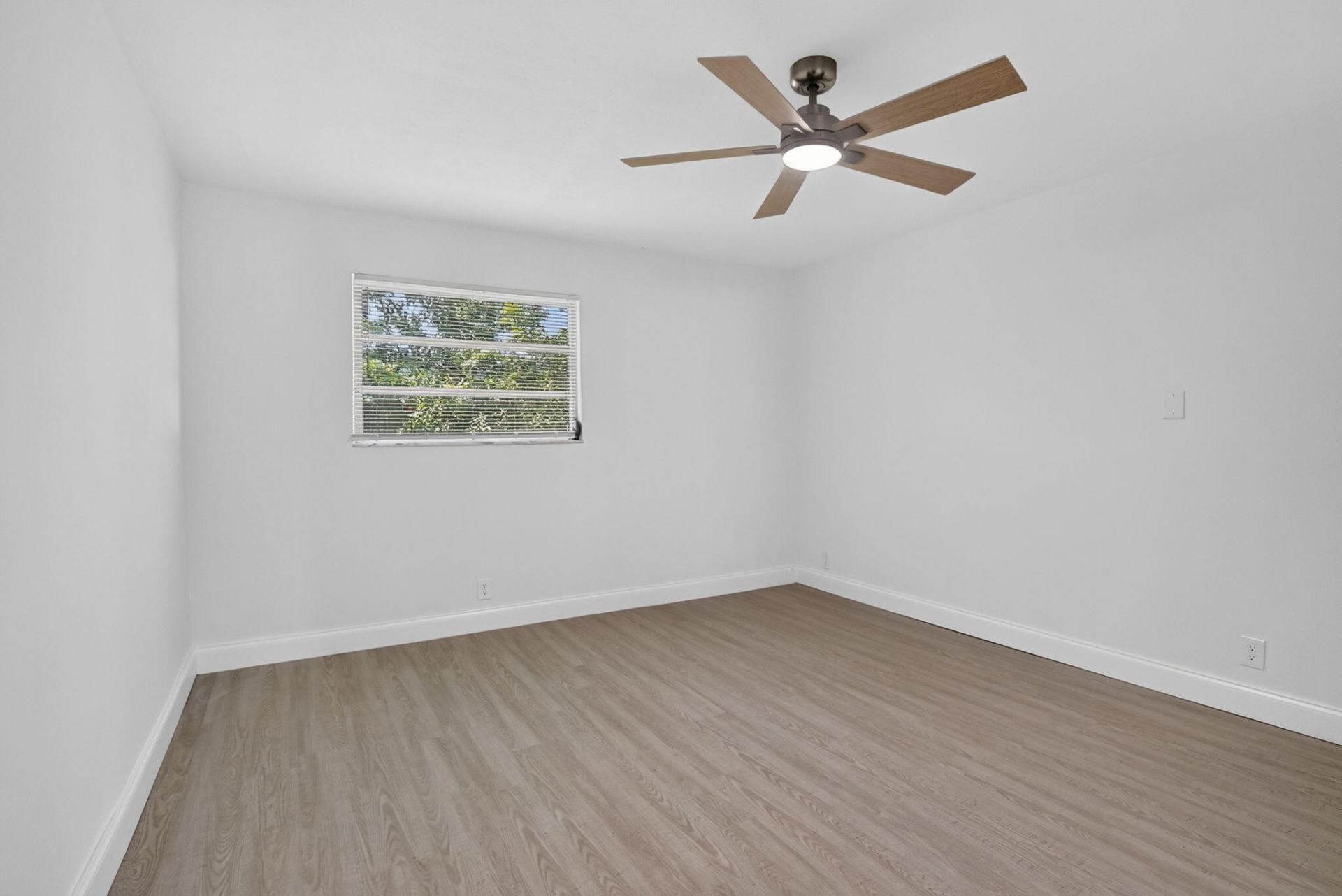 3390 NW 42nd Street, Lauderdale Lakes, FL 33309 Photo