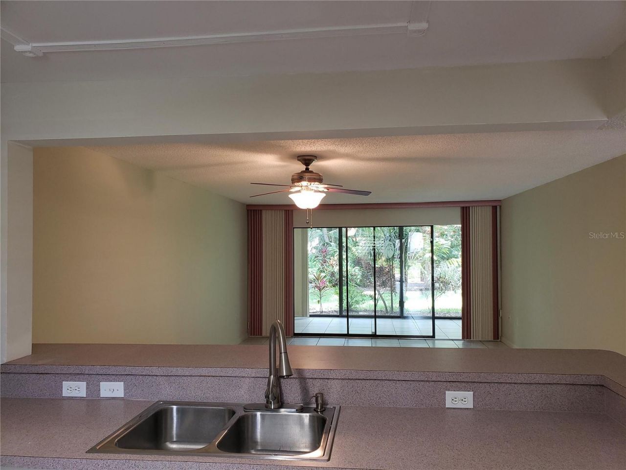 138 Pineneedle Drive , Bradenton, FL 34210 Photo