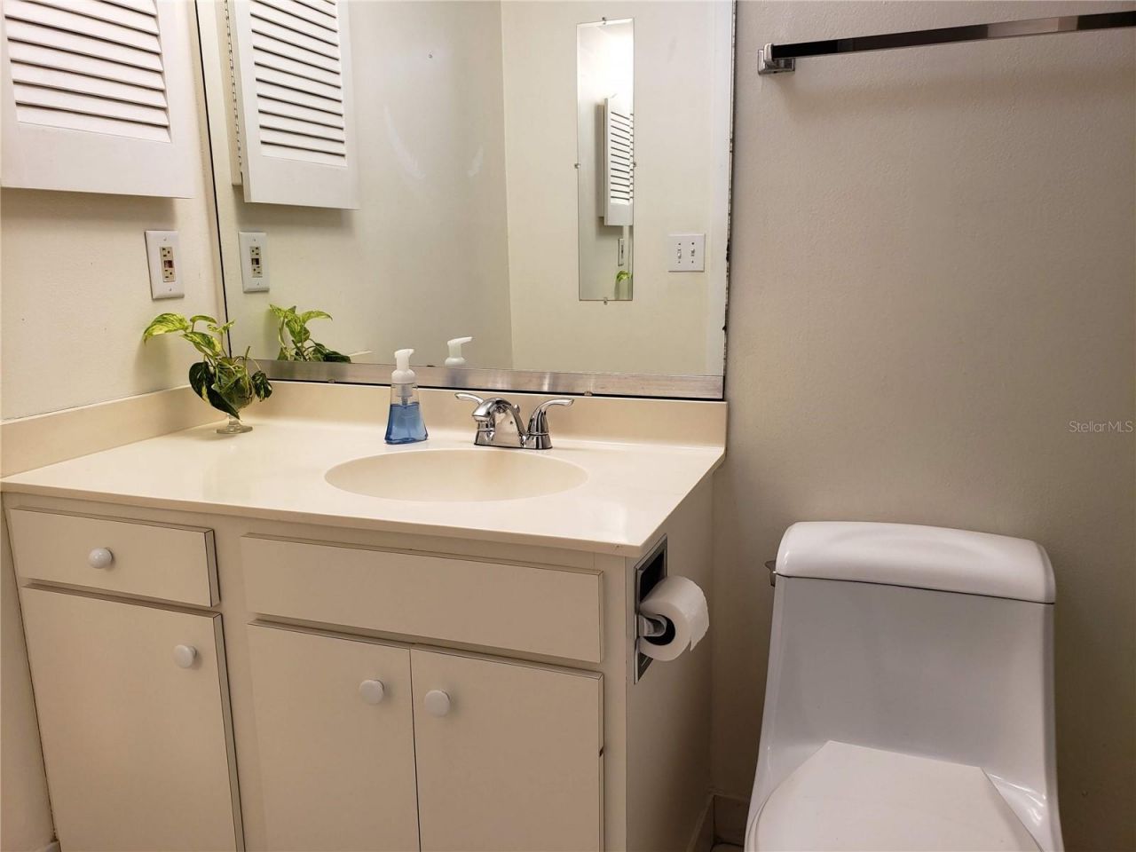 138 Pineneedle Drive , Bradenton, FL 34210 Photo
