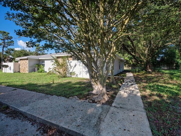 1555 Green Briar Parkway, Unit 4, Gulf Breeze, FL 32563