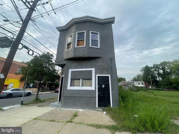 801 FAIRVIEW STREET, CAMDEN, NJ 08104