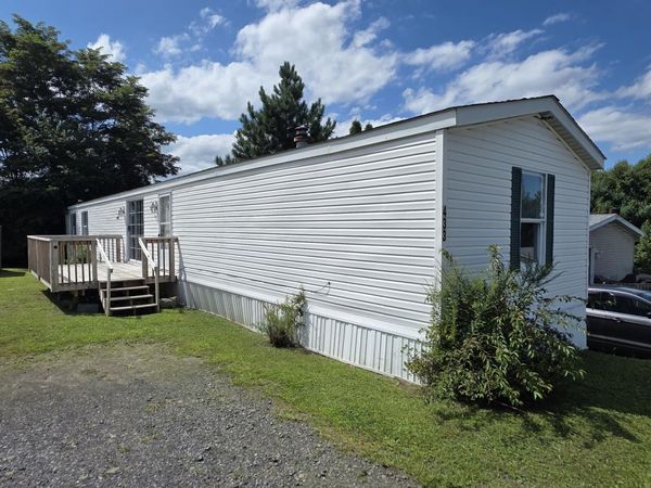 433 E Mountain Ridge Mhp, Wilkes-Barre, PA 18702