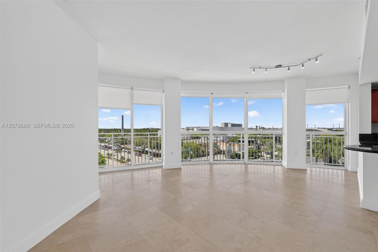 7270 SW 88th St, Unit B403, Miami, FL 33156 Photo