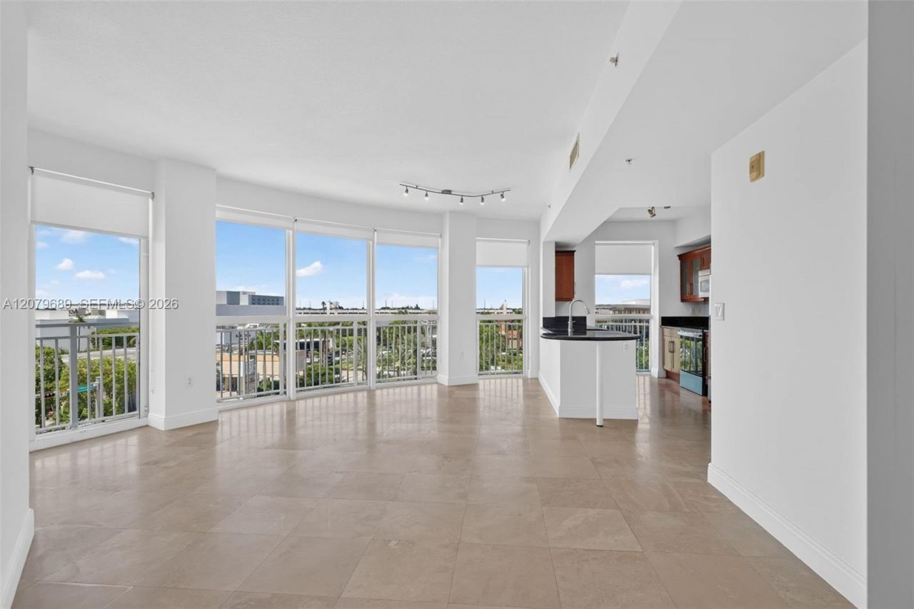 7270 SW 88th St, Unit B403, Miami, FL 33156 Photo