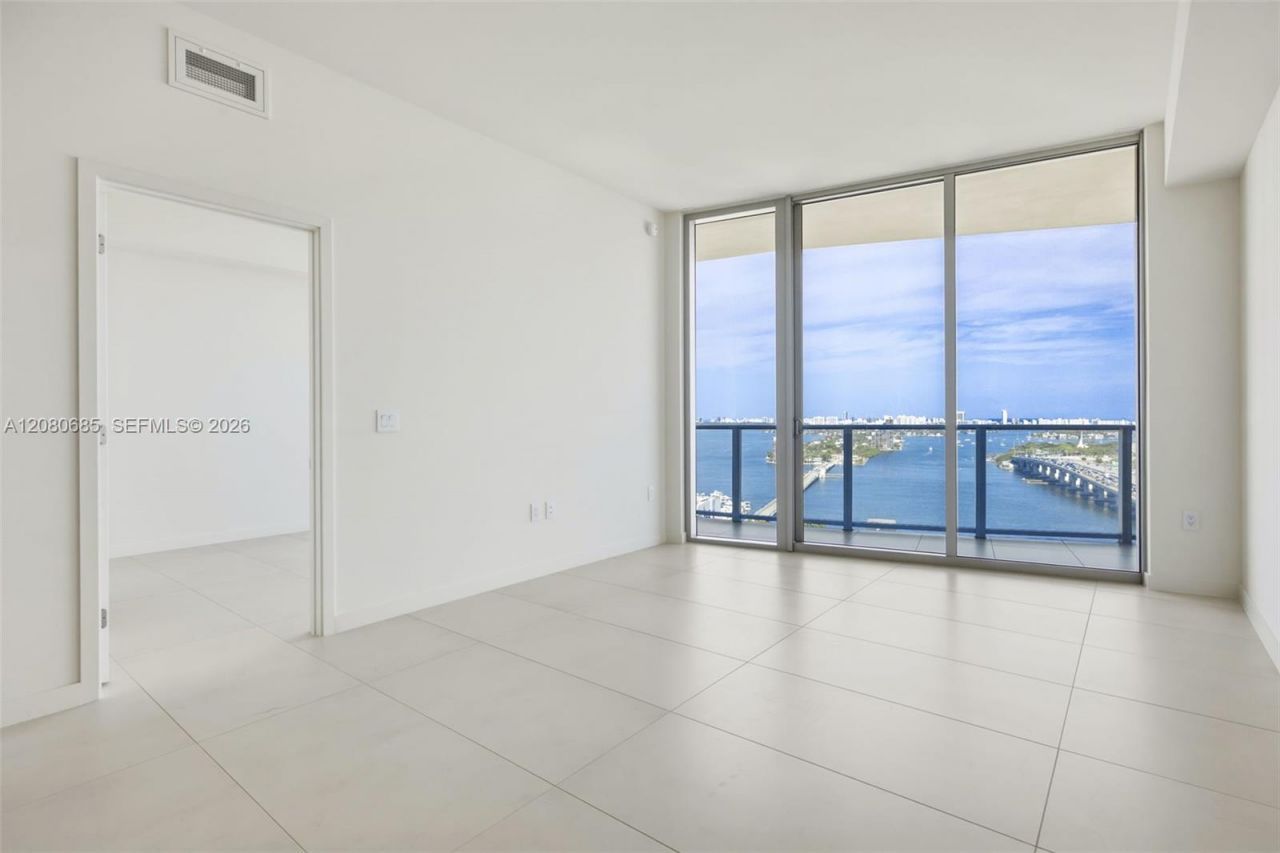 1400 Biscayne Blvd , Unit 2304, Miami, FL 33132 Photo