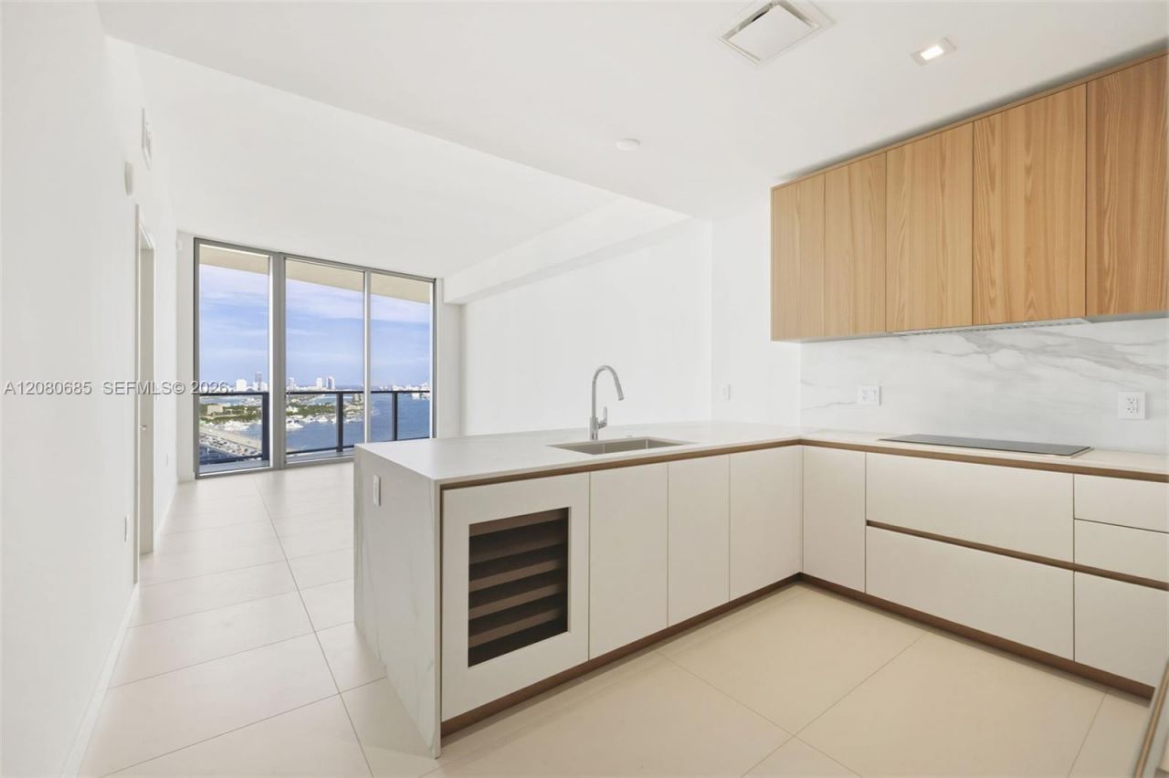 1400 Biscayne Blvd , Unit 2304, Miami, FL 33132 Photo