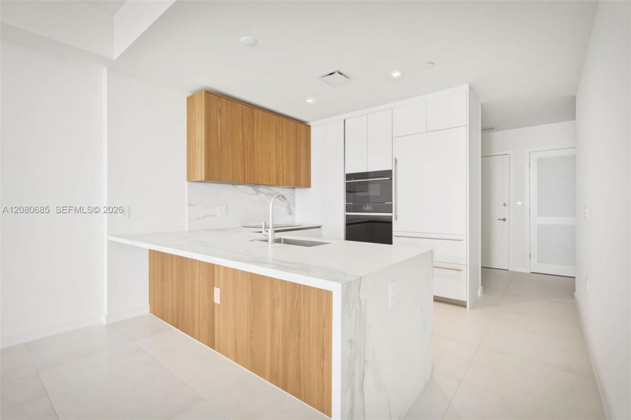 1400 Biscayne Blvd , Unit 2304, Miami, FL 33132 Photo