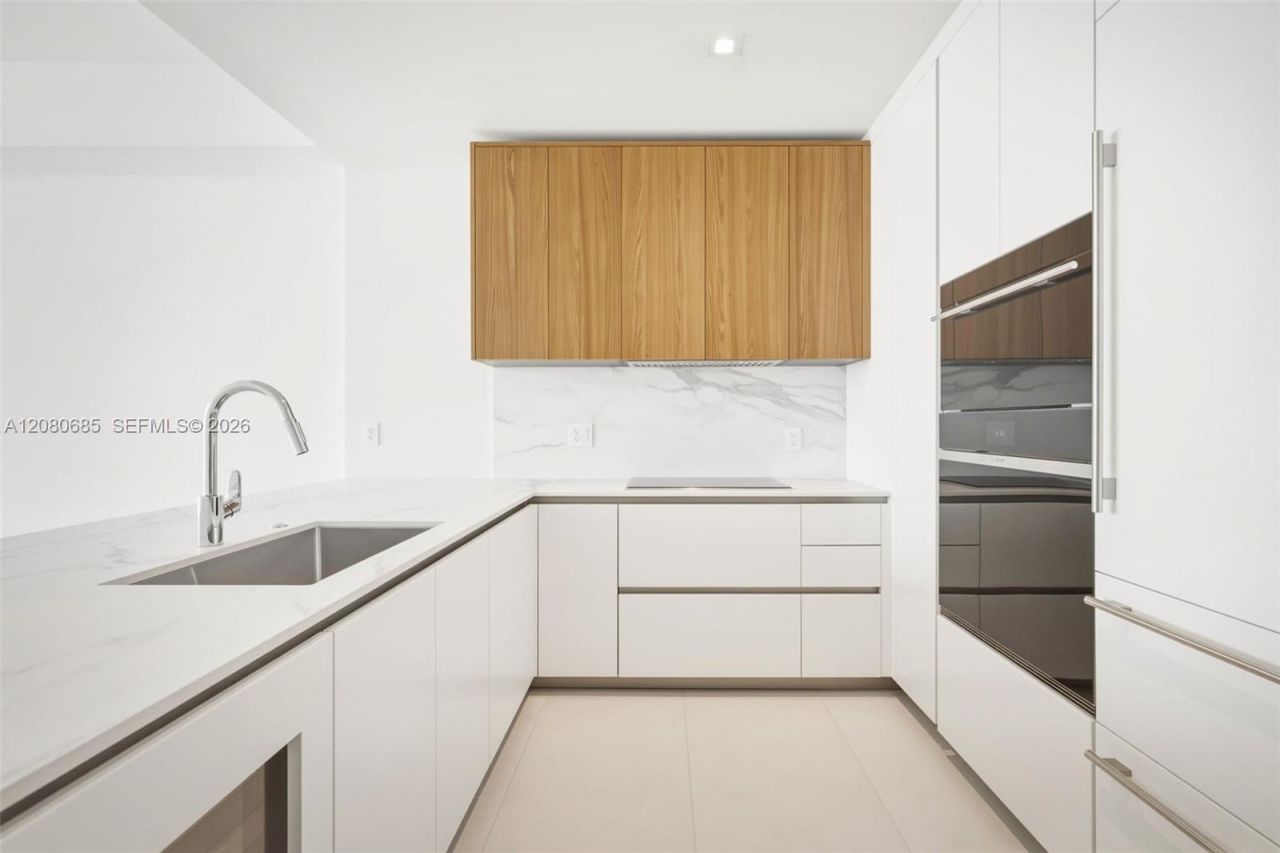 1400 Biscayne Blvd , Unit 2304, Miami, FL 33132 Photo