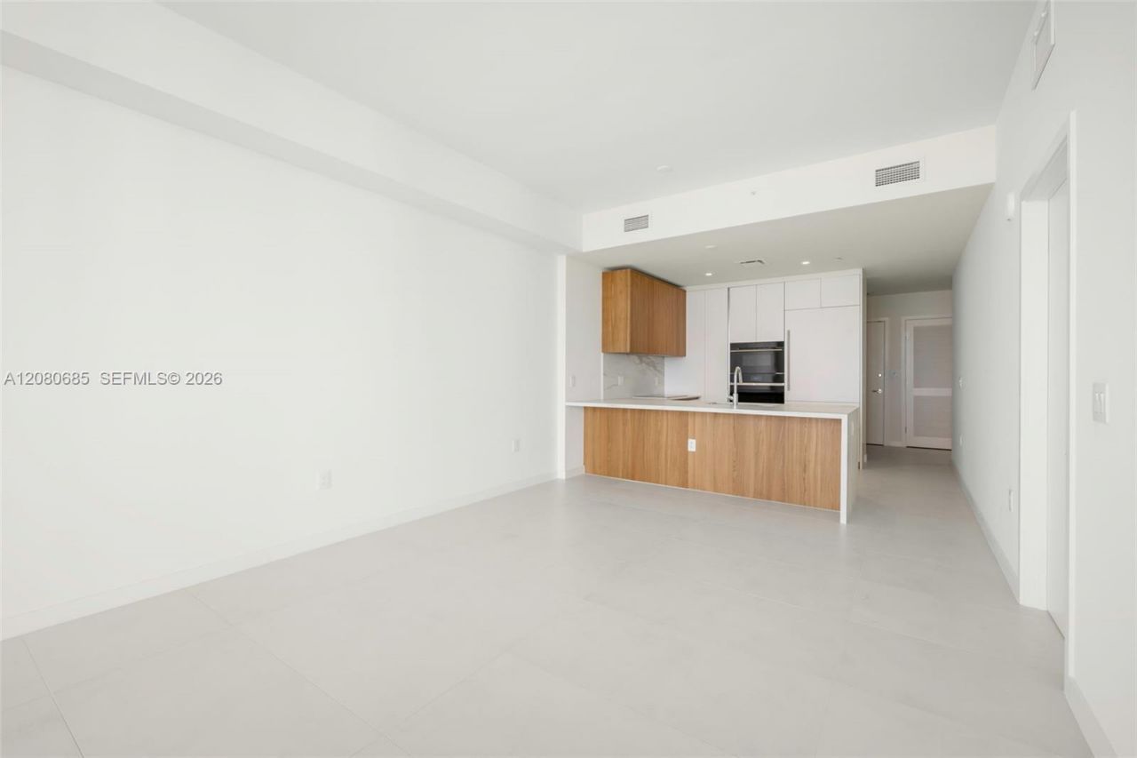 1400 Biscayne Blvd , Unit 2304, Miami, FL 33132 Photo