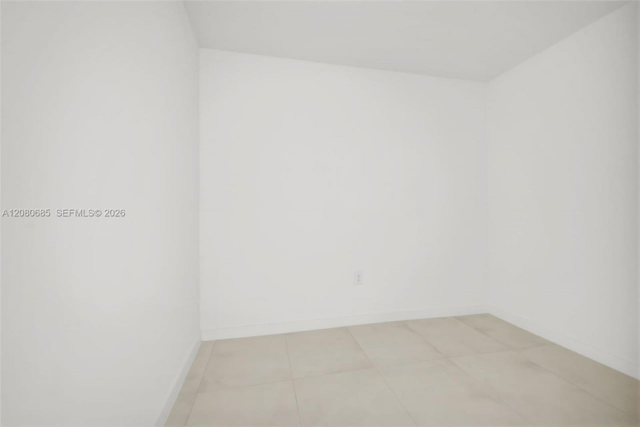 1400 Biscayne Blvd , Unit 2304, Miami, FL 33132 Photo