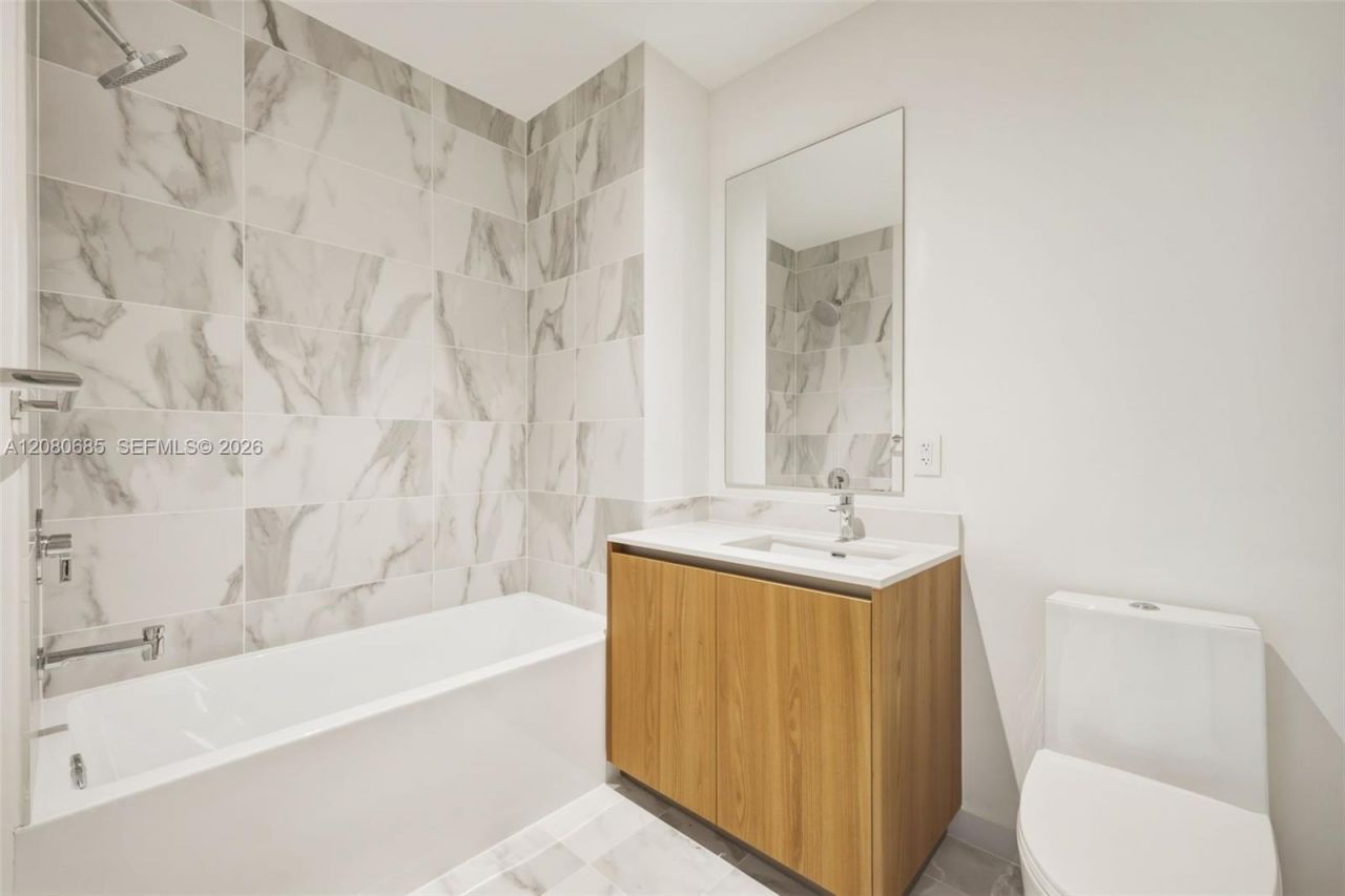 1400 Biscayne Blvd , Unit 2304, Miami, FL 33132 Photo