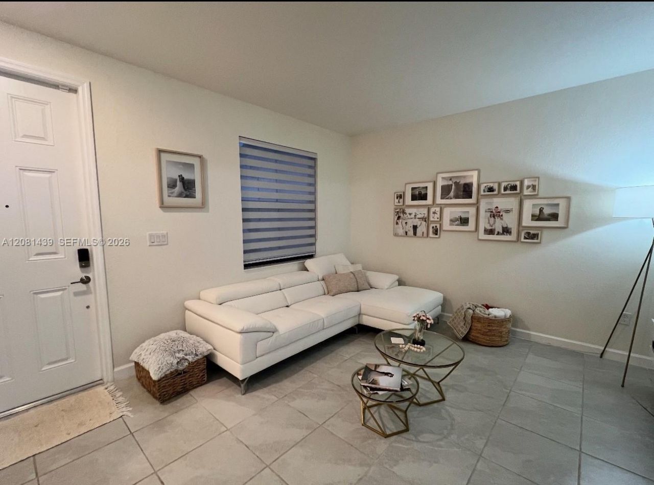 3328 W 114th Ter , Unit 3328, Hialeah, FL 33018 Photo